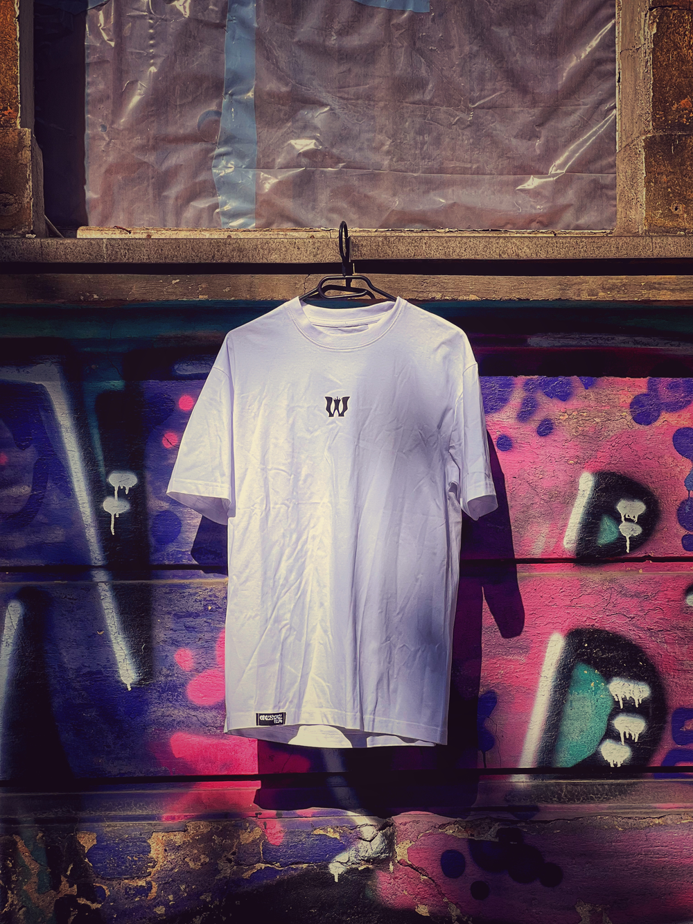 biała koszulka OneStateWear (preorder)